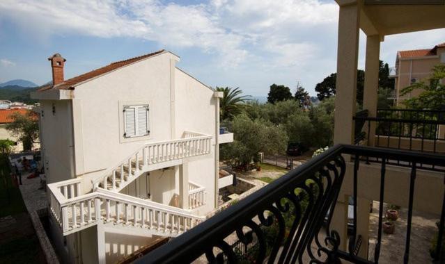 Apartments & Rooms M Petrovac na moru Zimmer foto