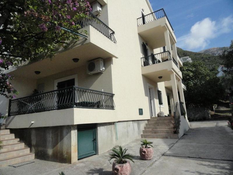 Apartments & Rooms M Petrovac na moru Exterior foto